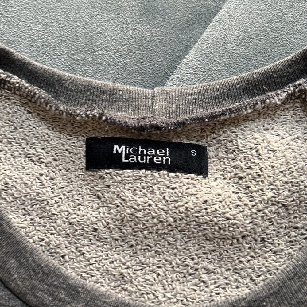 Women’s size small sweatshirt - Picture 2 of 3